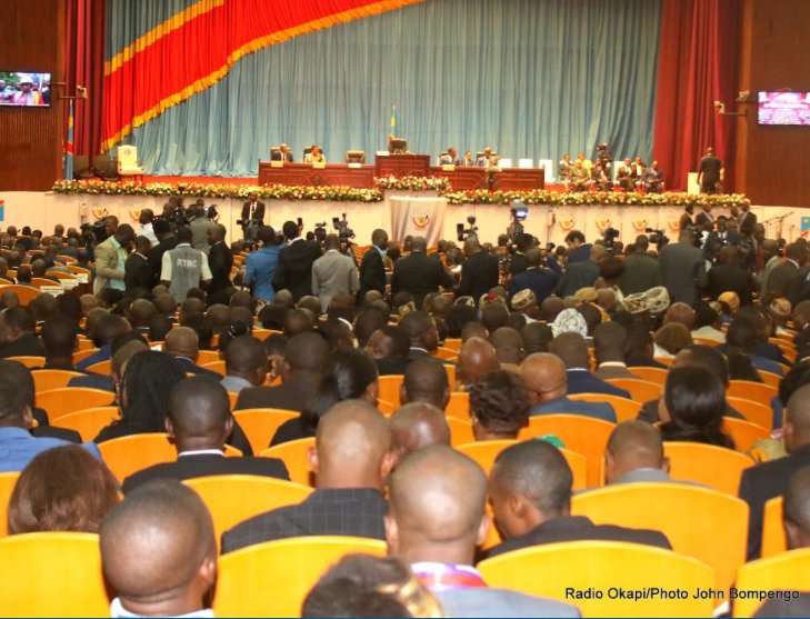 RDC : 780 anciens députés réclament le paiement de 10 mois d’arriérés de salaire