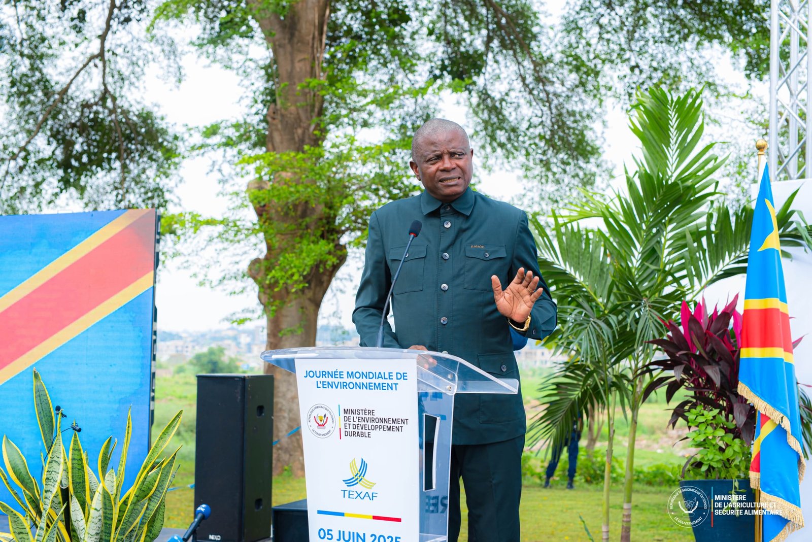 Le ministre de l’agriculture, Grégoire MUTSHAIL MUTOMB a participé à la célébration de journée de l’environnement