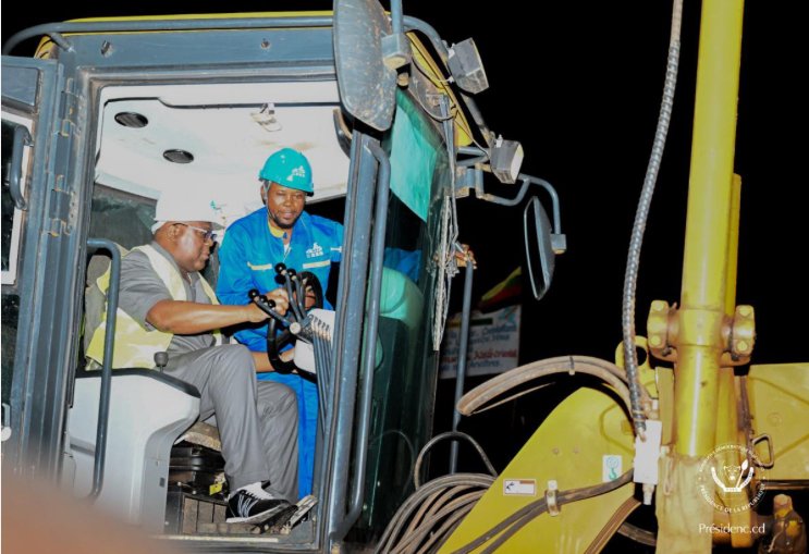 Félix Tshisekedi lance les travaux de modernisation de l’axe Mbuji-Mayi-Kabinda-Mbanga pour désenclaver la Lomami