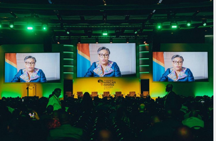 Judith Suminwa dénonce l'exploitation illégale des ressources minières de la RDC