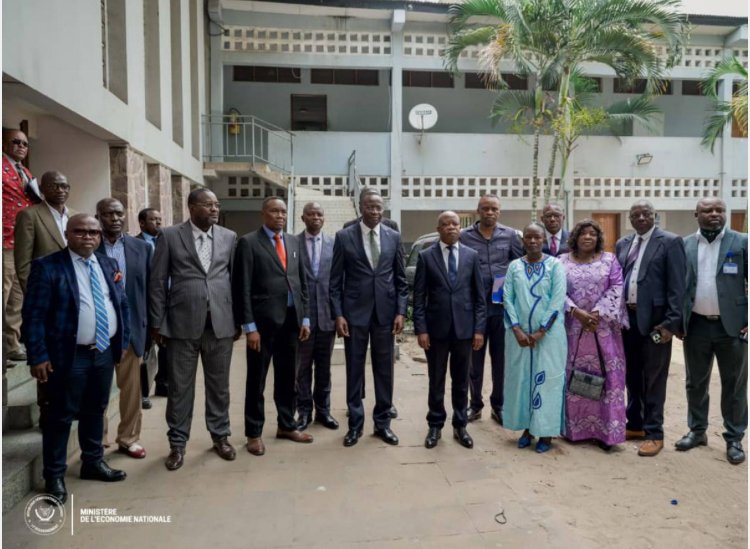 Stabilité des prix et protection des consommateurs : Daniel Mukoko lance la formation de 300 agents et cadres de son ministère