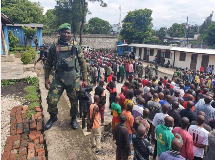 Mbuji-Mayi : recrutement massif des jeunes dans l’armée congolaise
